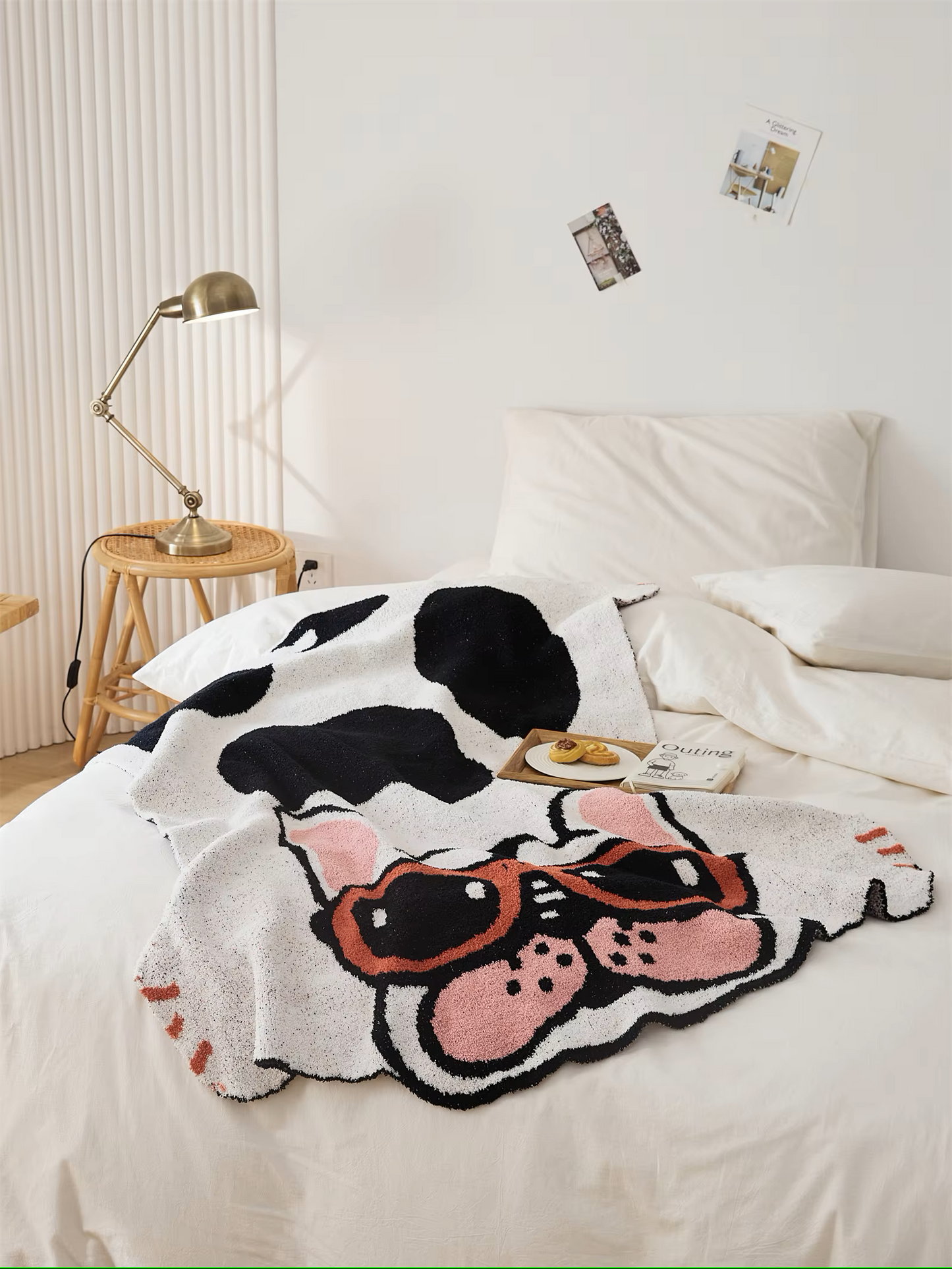 Bulldog Pattern Knitted Blanket